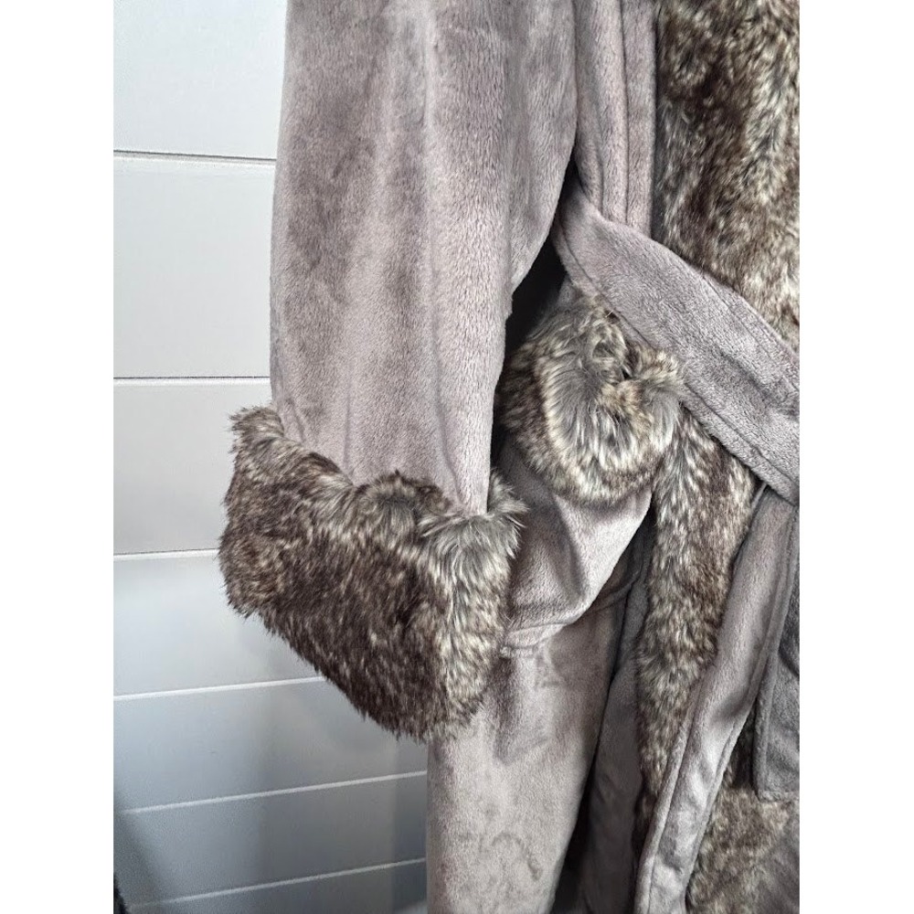 Pottery‎ Barn Hooded Faux Fur Trim Plush Robe Spa Bath Lounge Small - Picture 4 of 12